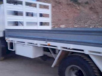 Isuzu NPR 400 Medium Tray Truck