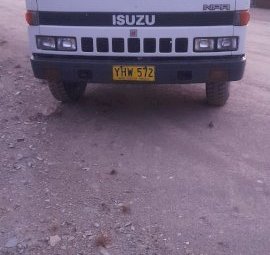 Isuzu NPR 400 Medium Tray Truck
