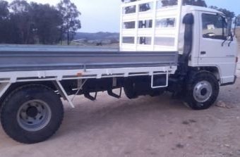 Isuzu NPR 400 Medium Tray Truck