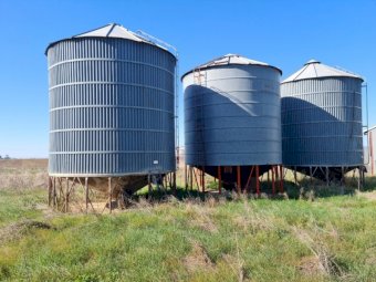 3 x 50 ton Silos