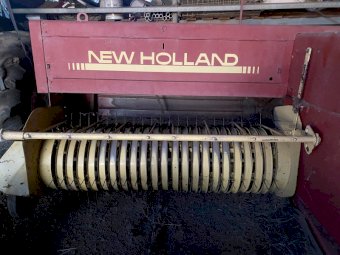 New Holland 568 Small Baler  large pick up