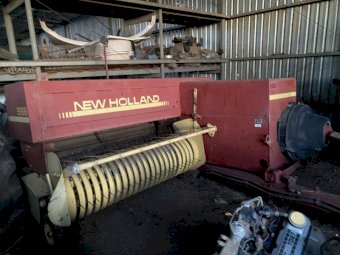 New Holland 568 Small Baler  large pick up