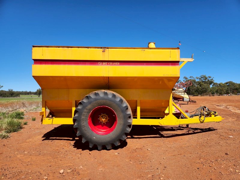 2010 Yellow Steele Steel Chaser Bin