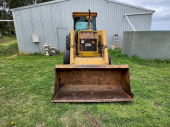 2004 Chamberlain 4280 Tractor
