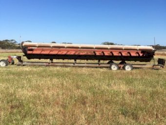 Case IH 1020 30ft Flex Air Reel With Trailer