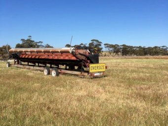 Case IH 1020 30ft Flex Air Reel With Trailer