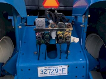 1999 New Holland 9282 Versatile Tractor