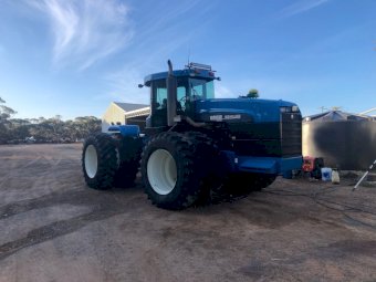 1999 New Holland 9282 Versatile Tractor