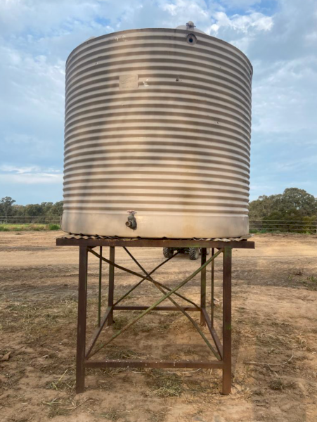 10,000L Polymaster Tank and Stand