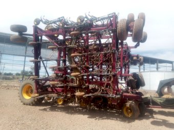 2017 Seed Hawk 8012 with Air Cart