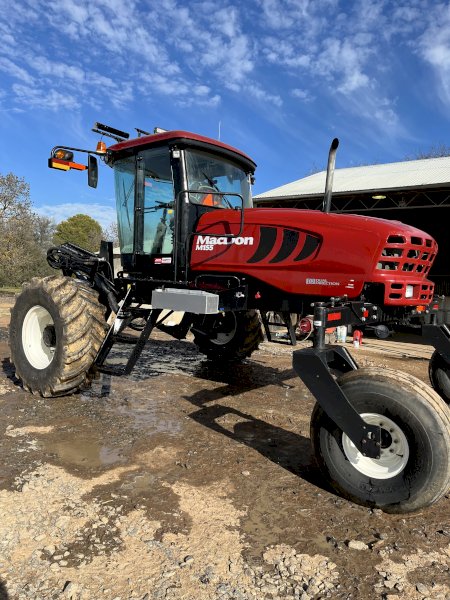 2018 MacDon M155 with D65 30 ft Front and Trailer