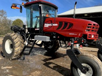 2018 MacDon M155 with D65 30 ft Front and Trailer