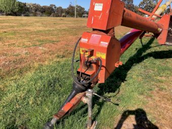Westfield 10-71  Swingway Auger