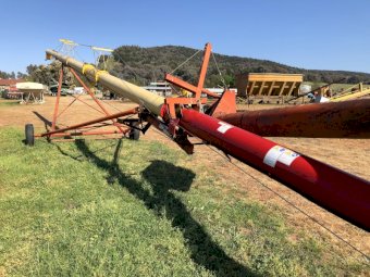 Westfield 10-71  Swingway Auger