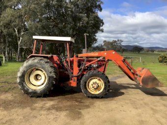 Case International 685 Tractor with FEL