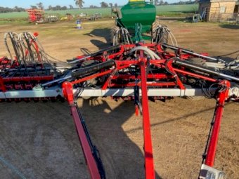 2019 Tobin Tornado 140-12 40ft Disc Seeder