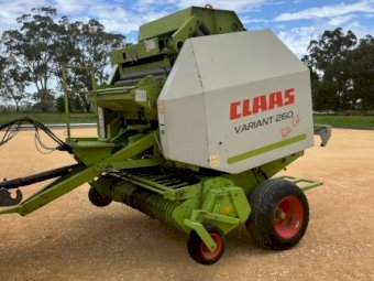 Claas 260 Variant Round Baler