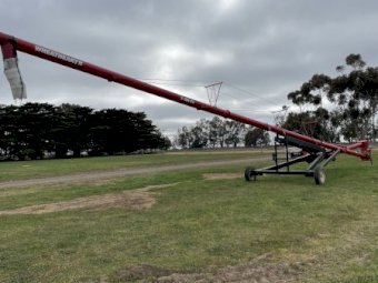 Wheatheart  100-73 Swing away Auger