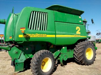 2003 John Deere 9750 STS Header with 936D draper front