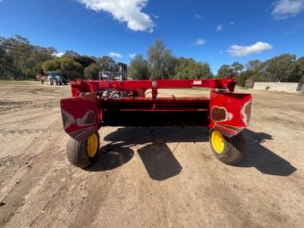 New Holland 7230 12' Mower Conditioner