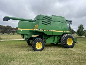 1996 John Deere 9500 Header with 930 Front & Trailer