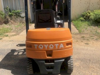 2007 Toyota 7FB18 Electric Forklift