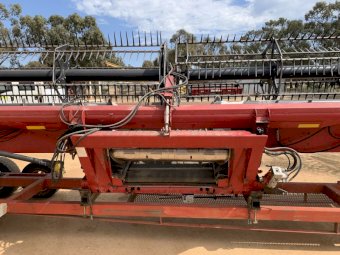 2001 Case IH - Macdon 1052 Pick Up Front