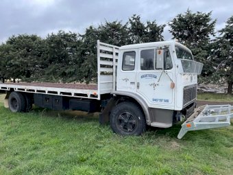1984 International Acco 1800A Farm Truck