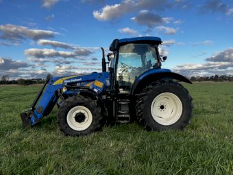 2010 New Holland T6020 Elite Tractor / Loader