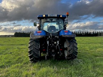 2010 New Holland T6020 Elite Tractor / Loader