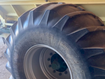 2016 Marshall 810T Spreader