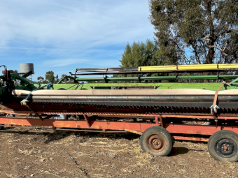 John Deere 920 Lentil Front