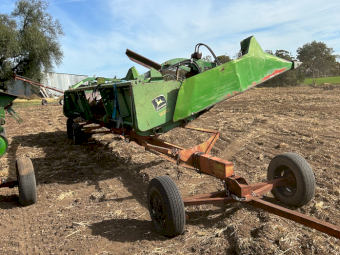 John Deere 920 Lentil Front