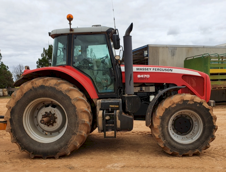 2006 Massey Ferguson 8470 Tractor
