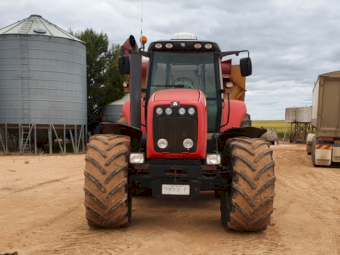 2006 Massey Ferguson 8470 Tractor