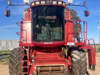 2000 Case IH 2388 Header with Front and Trailer