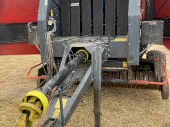 2000 Case IH 627 Round Baler