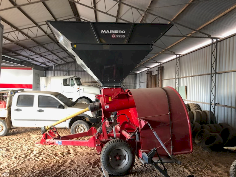 2022 Mainero 2235 Grain Bag Inloader