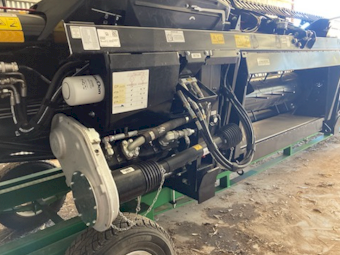 2022 John Deere FD140 FlexDraper Front