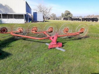 6 Wheel Hay Rake