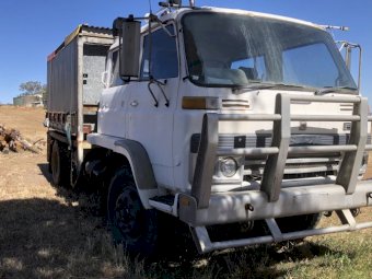 Isuzu FTR Body Truck