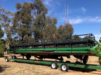 John Deere 936D Draper Front