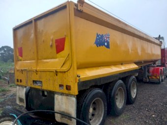 CB Tri Axle Tipper