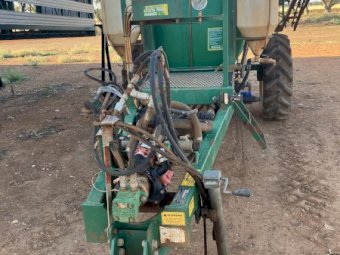 1999 Goldacres 2500 lt Trailing Sprayer