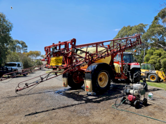 Hardi Navigator 4028 Boom Spray