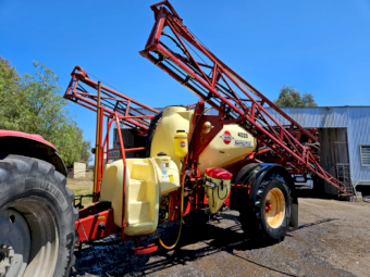 Hardi Navigator 4028 Boom Spray