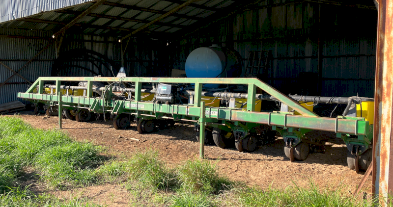 John Deere 1700 Max Emerge Row Planter