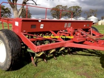 WANTED International 511 seeder