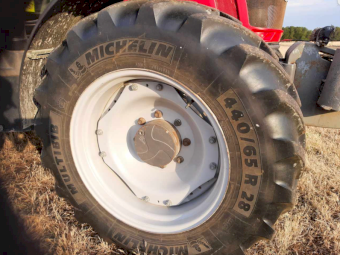 2018 Massey Ferguson 5711 SL Tractor