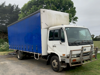 1999 UD PKB210 Curtainsider Truck